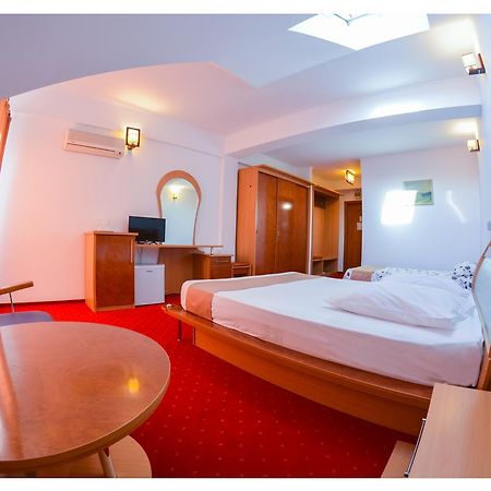 Pensiune Valentina Hotel Râmnicu Vâlcea Kültér fotó