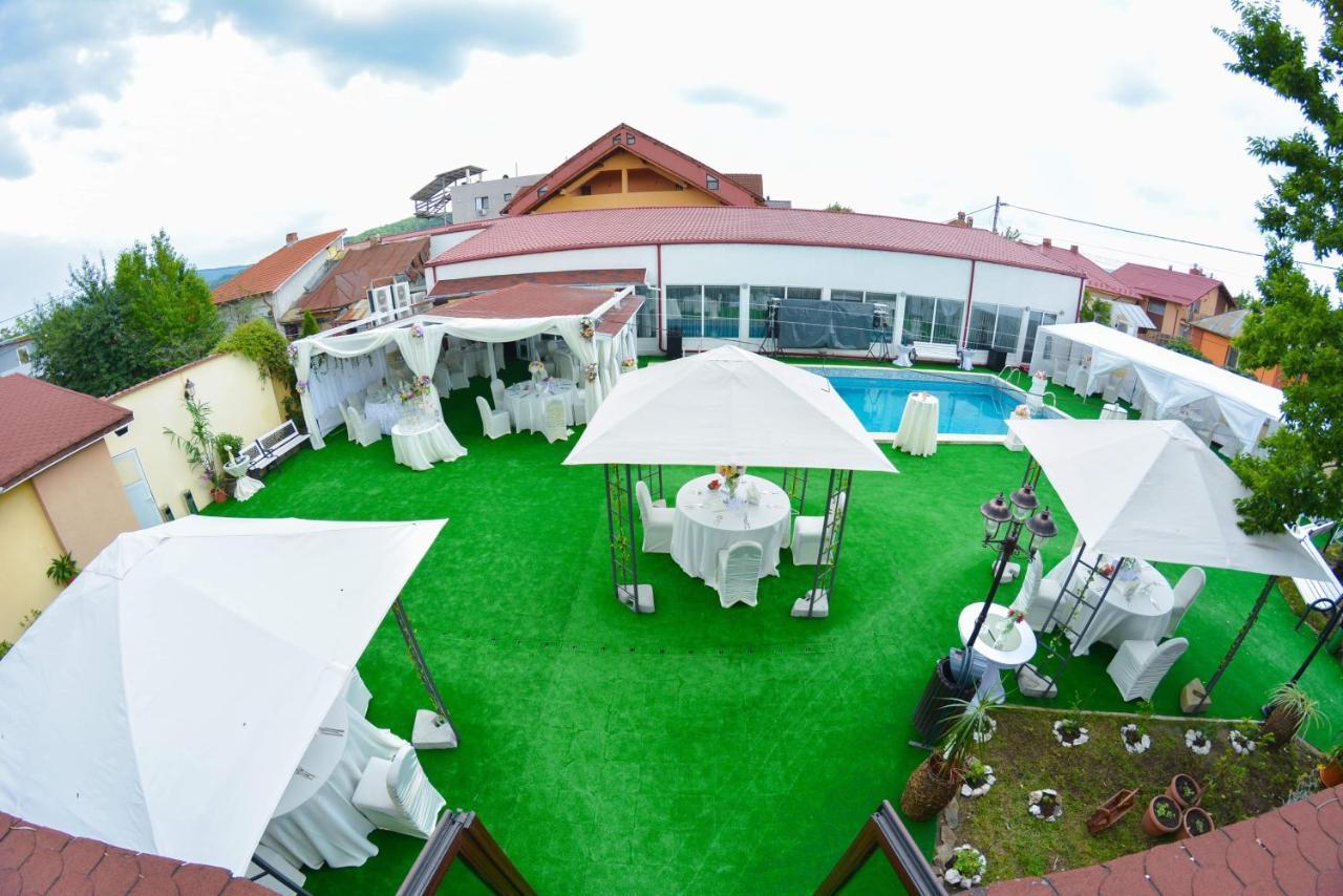 Pensiune Valentina Hotel Râmnicu Vâlcea Kültér fotó