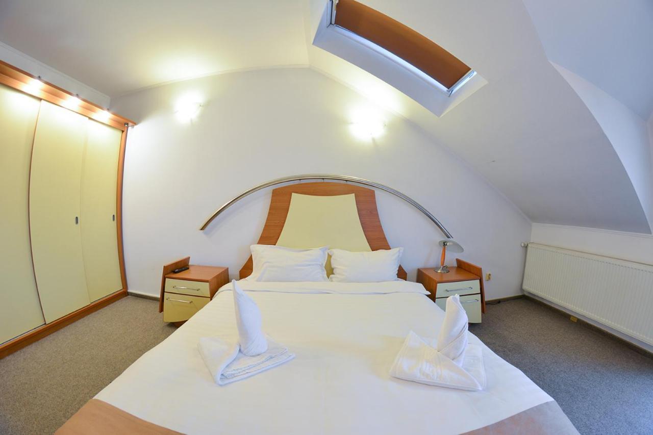 Pensiune Valentina Hotel Râmnicu Vâlcea Kültér fotó