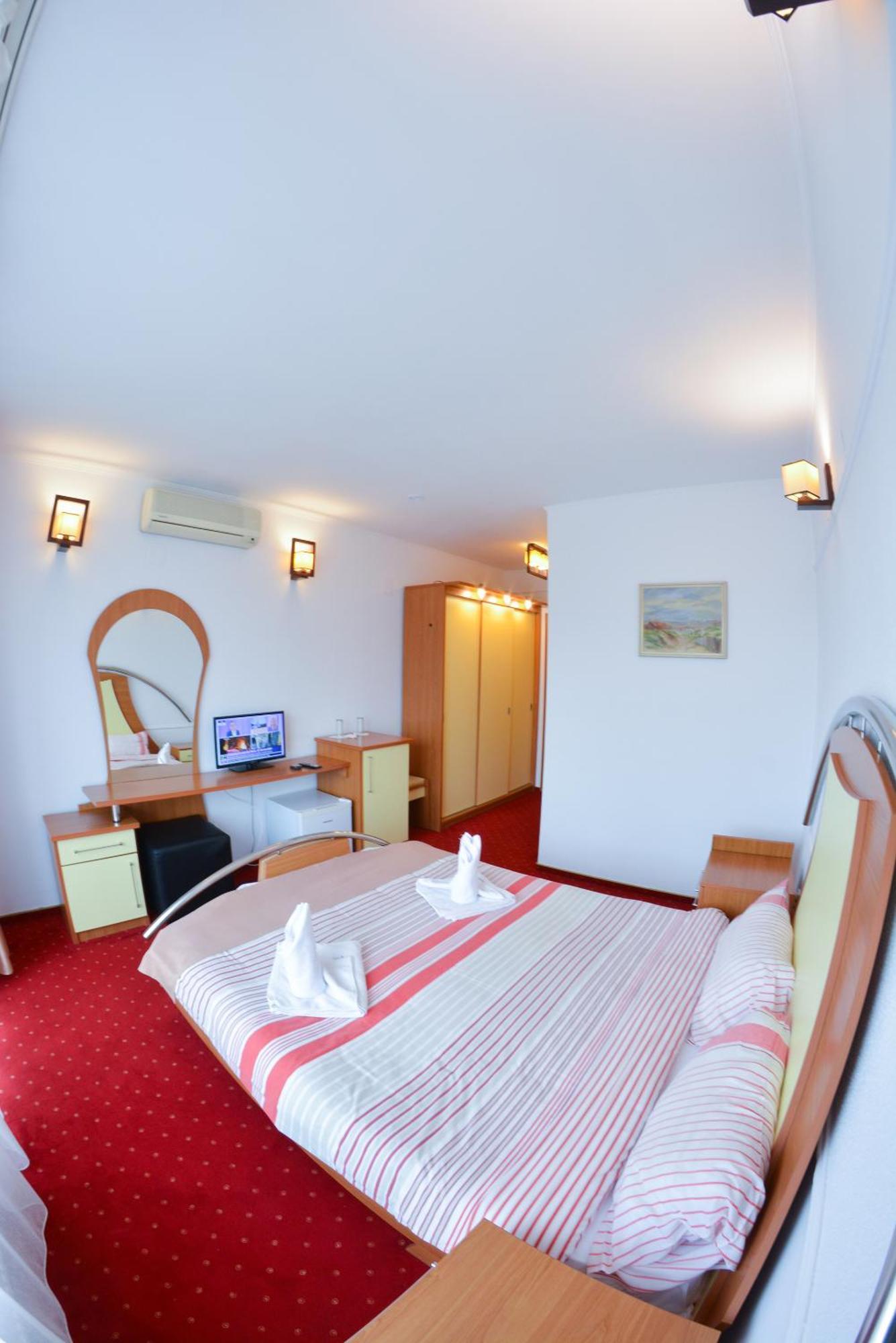 Pensiune Valentina Hotel Râmnicu Vâlcea Kültér fotó