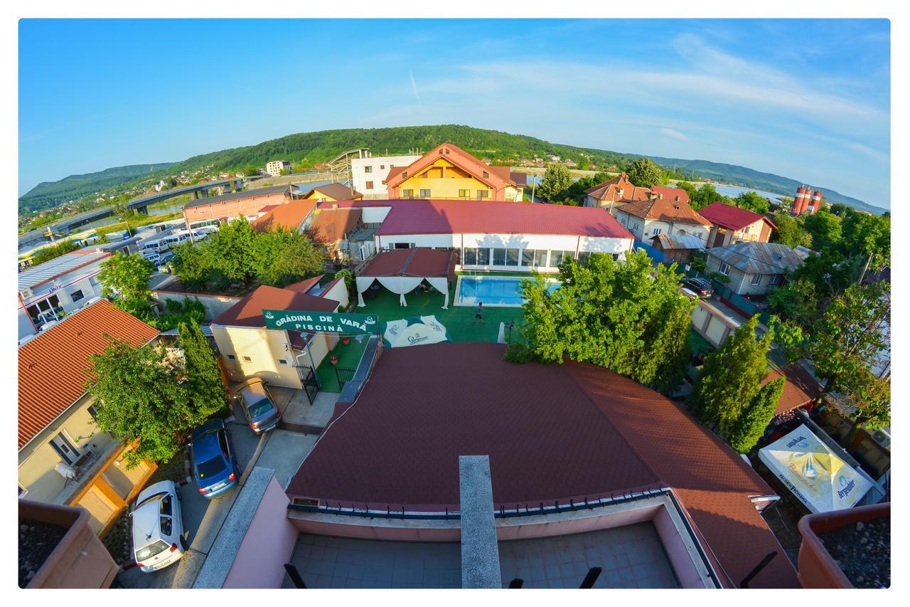 Pensiune Valentina Hotel Râmnicu Vâlcea Kültér fotó